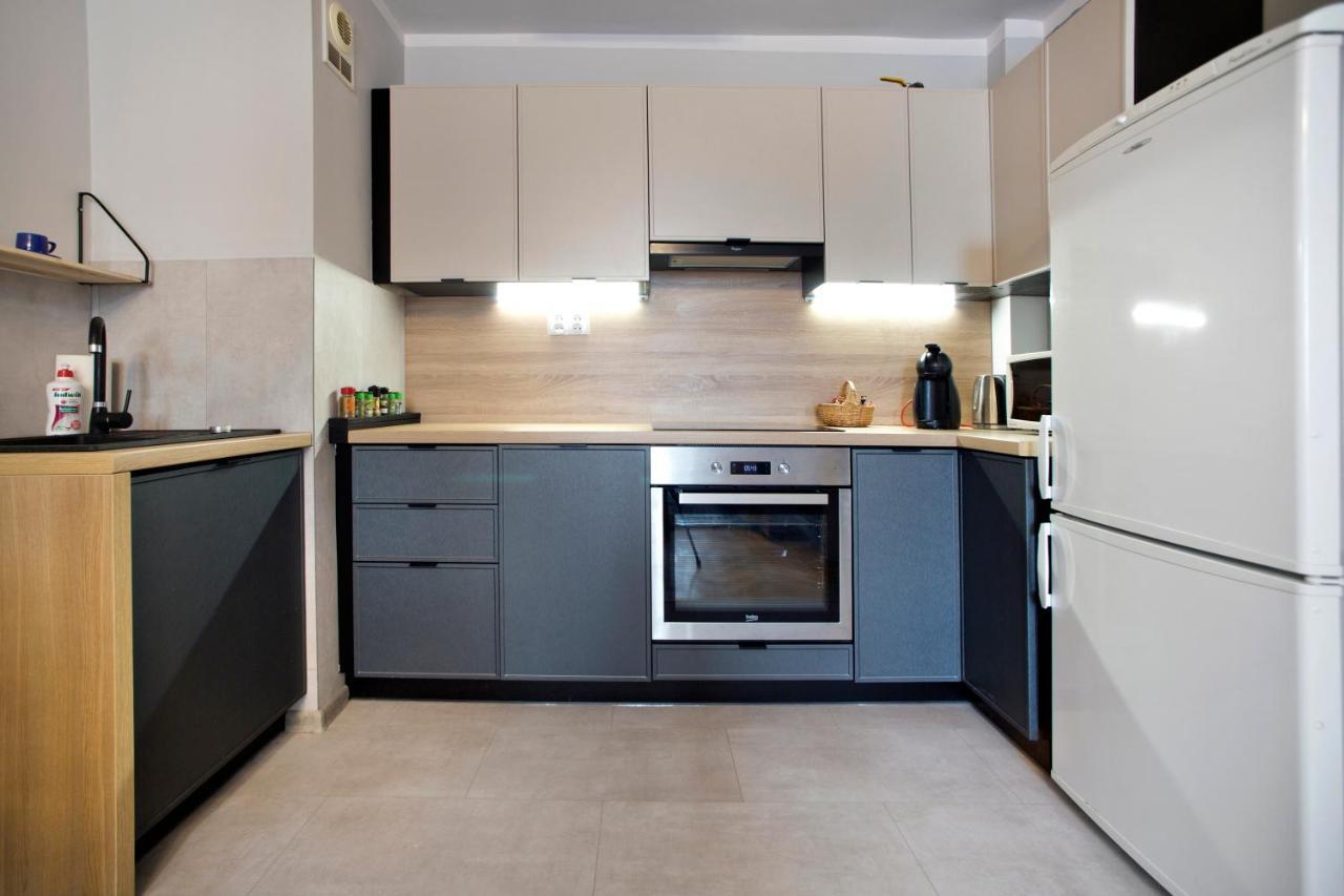 Hala Mirowska Apartments Варшава Екстериор снимка