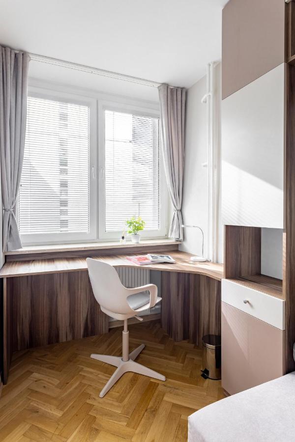 Hala Mirowska Apartments Варшава Екстериор снимка