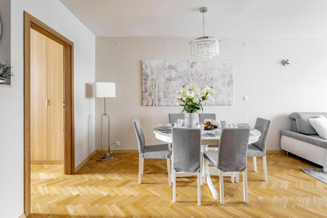 Hala Mirowska Apartments Варшава Екстериор снимка
