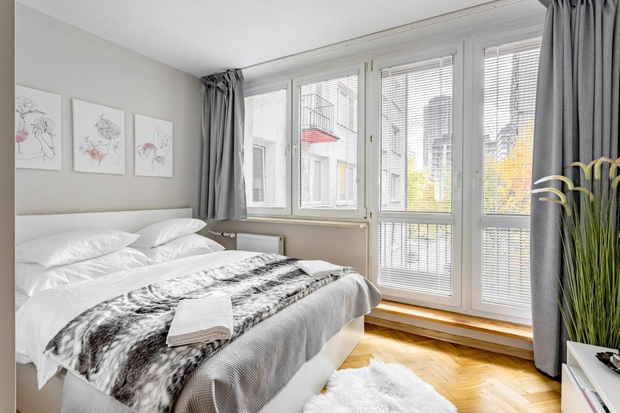 Hala Mirowska Apartments Варшава Екстериор снимка