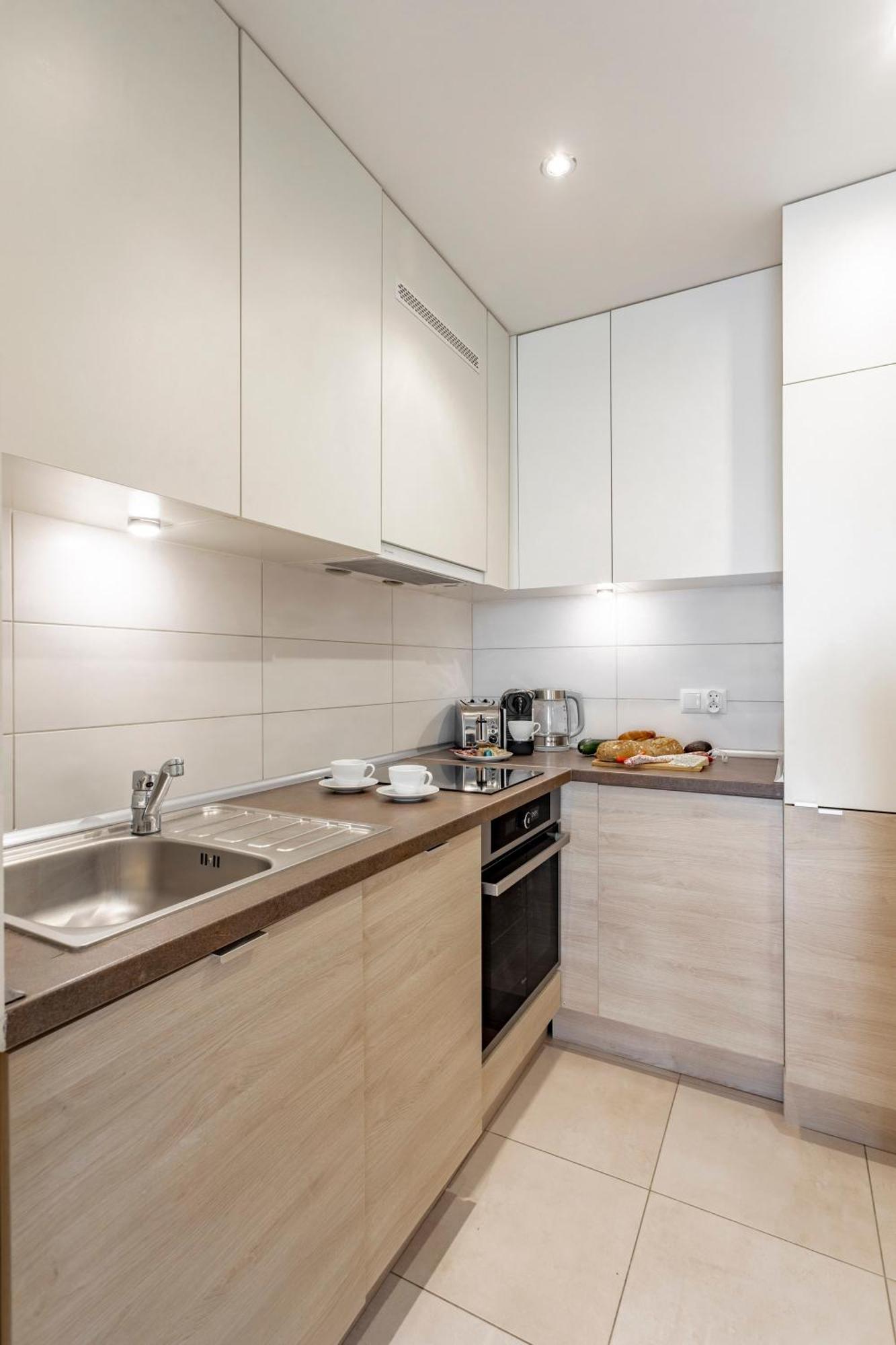 Hala Mirowska Apartments Варшава Стая снимка