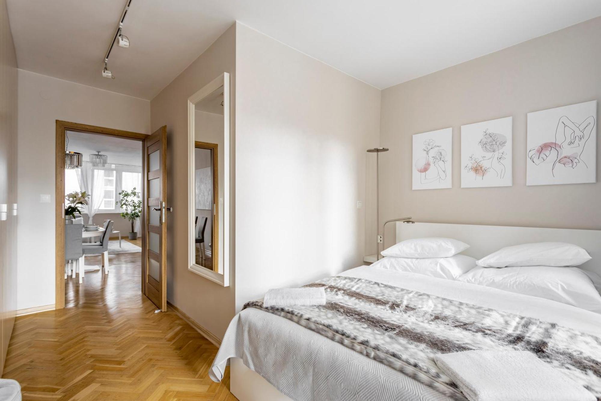 Hala Mirowska Apartments Варшава Стая снимка